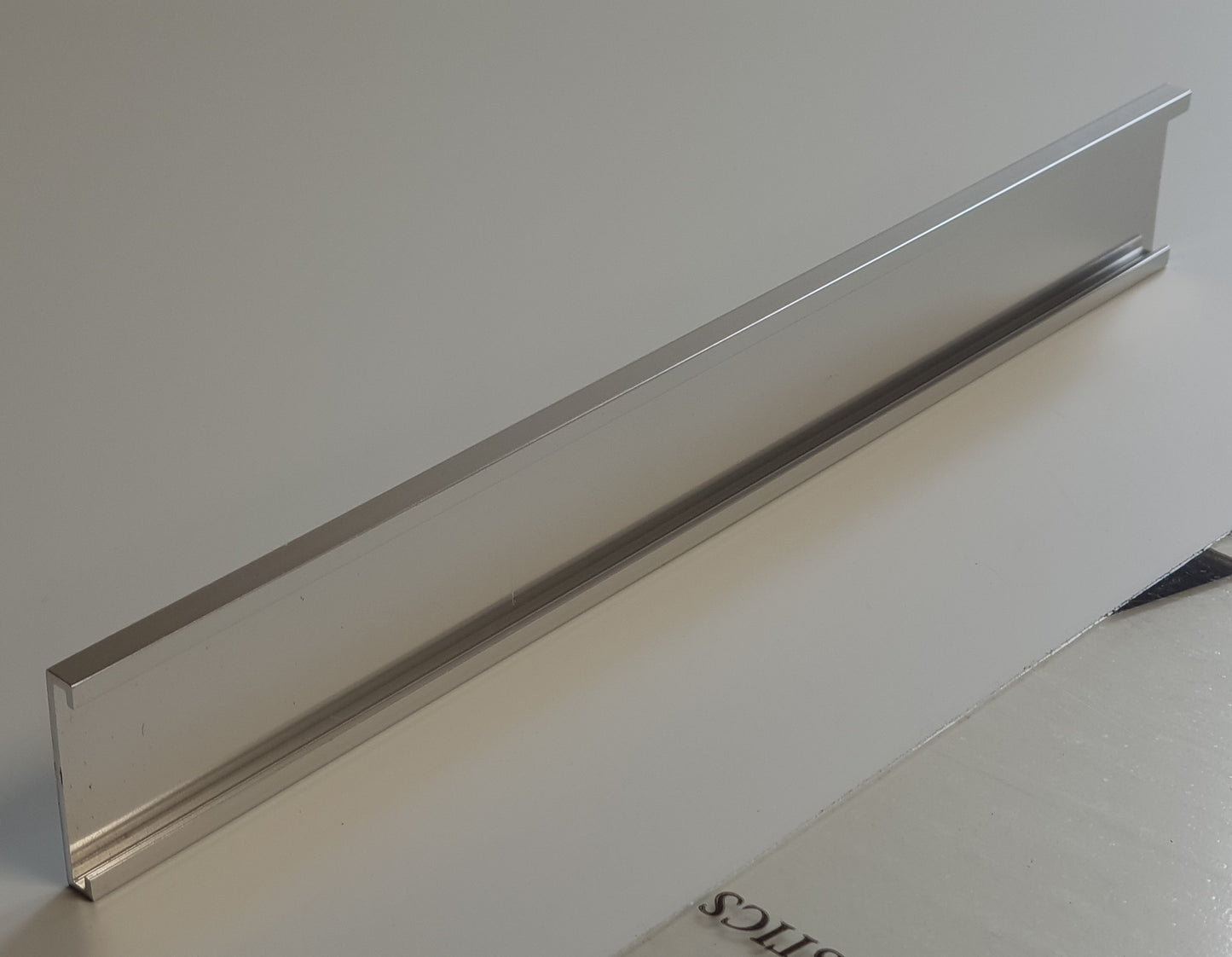 Sign Holders Aluminium Wall Sign Holder 25mm High Silver Polished HS28-08, HS28-10 & HS28-12